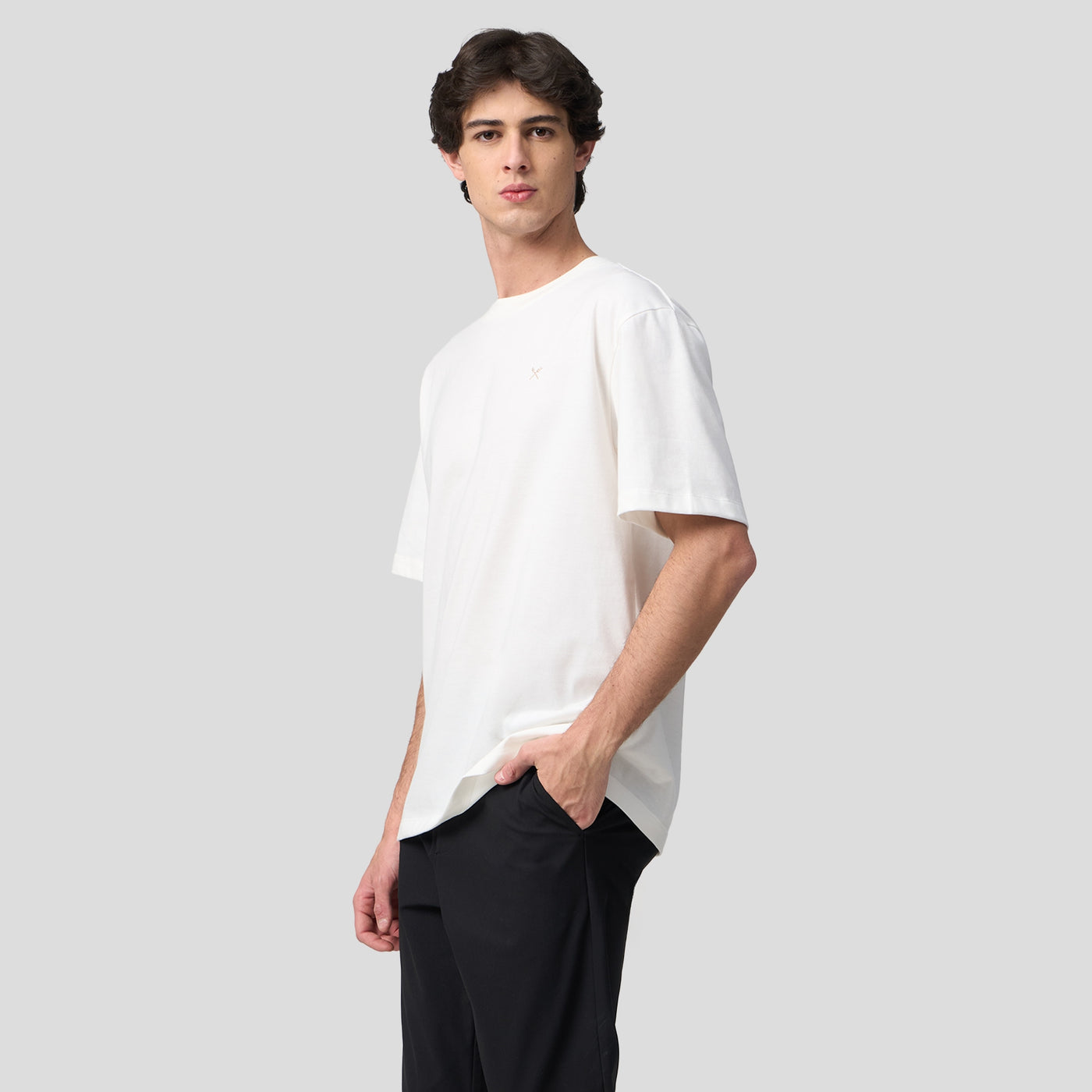 986671-Off White (3).jpg