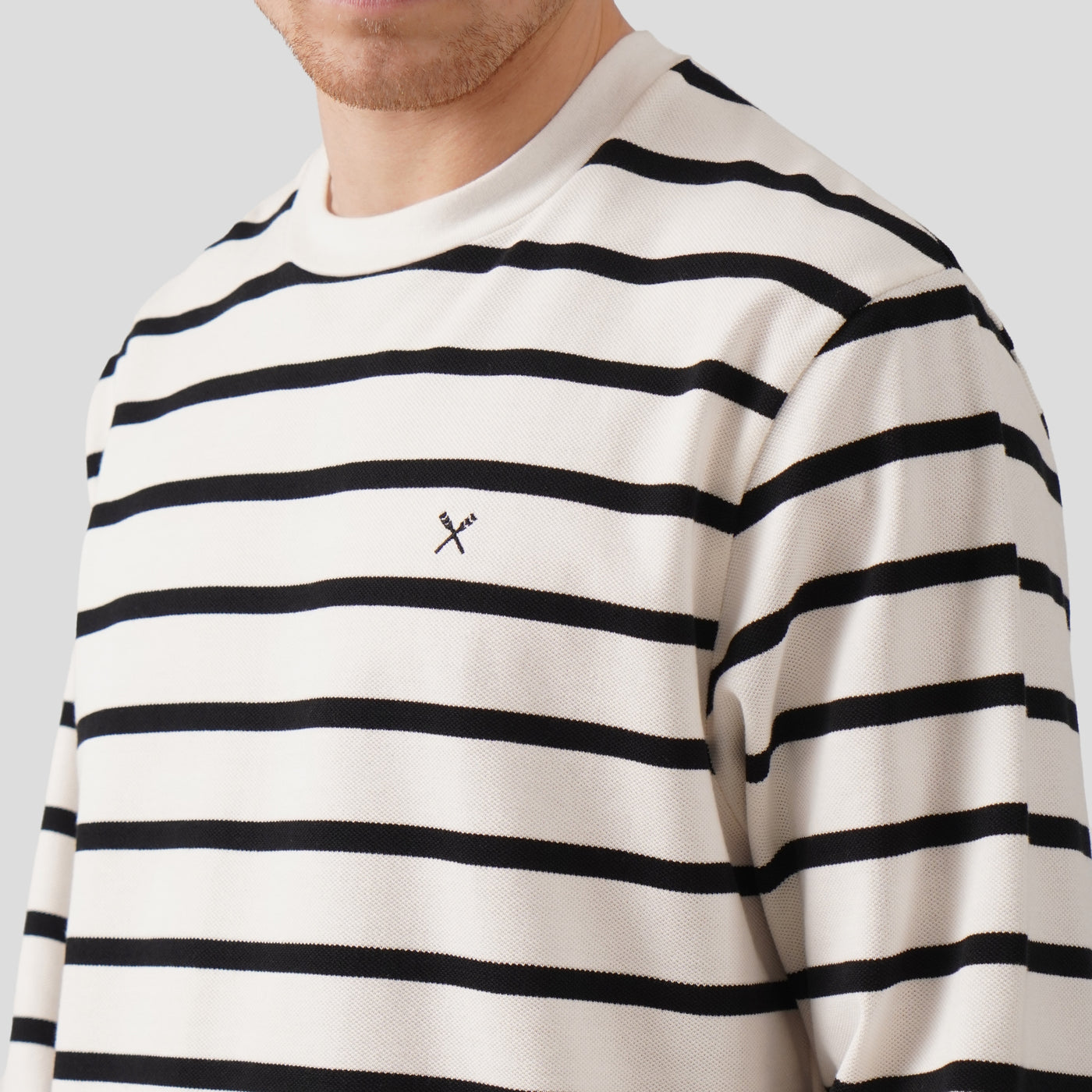 986678-Off White (1).jpg