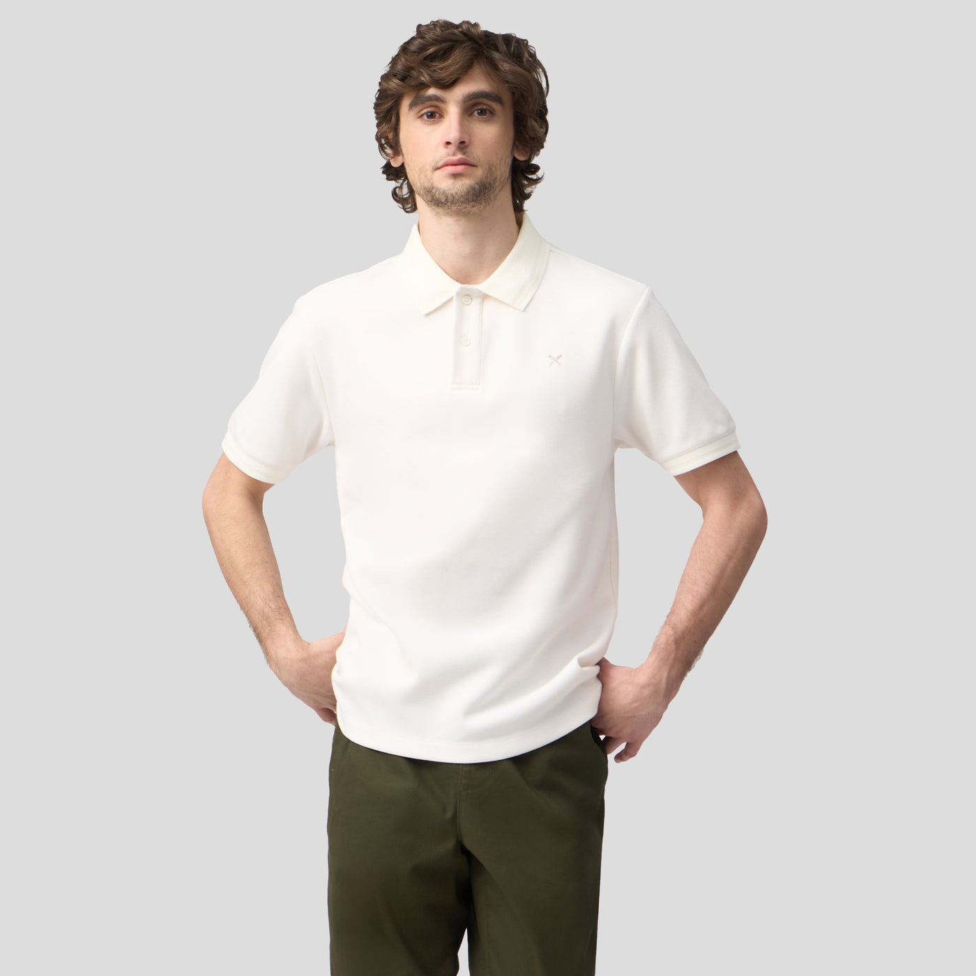989374-Off White (1).jpg