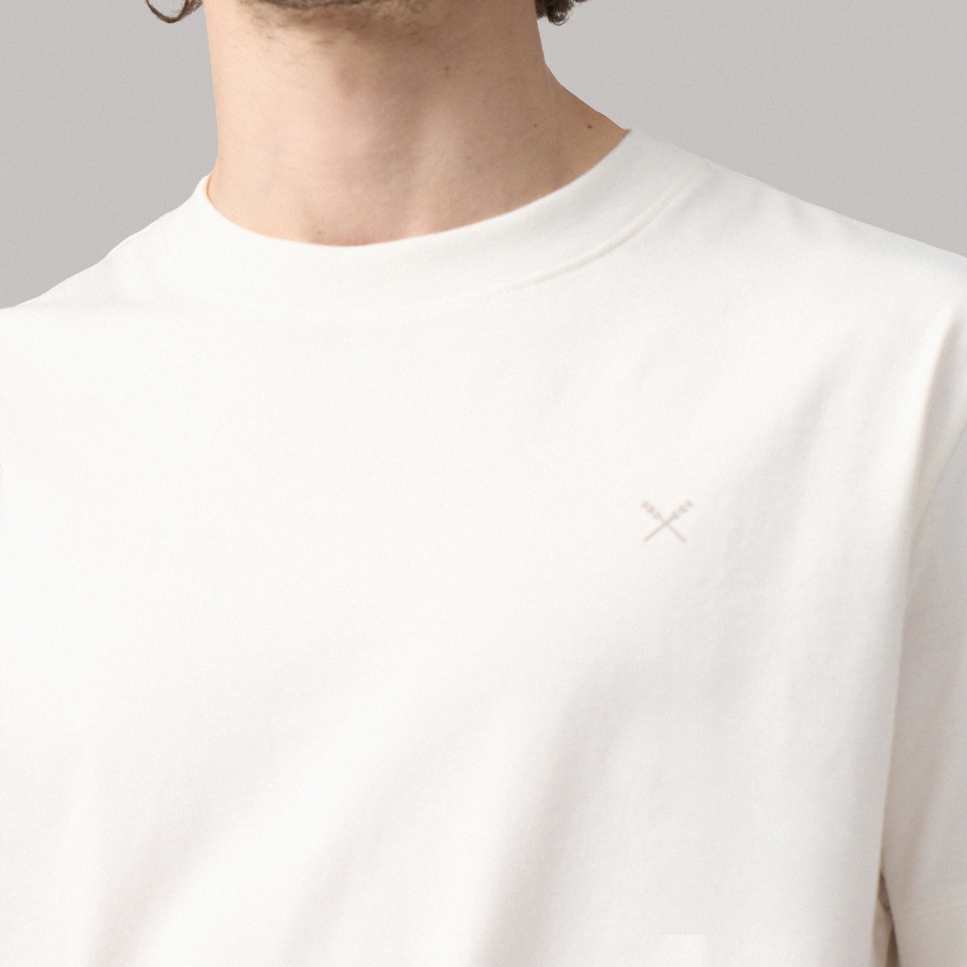 989832-Off White (3).jpg