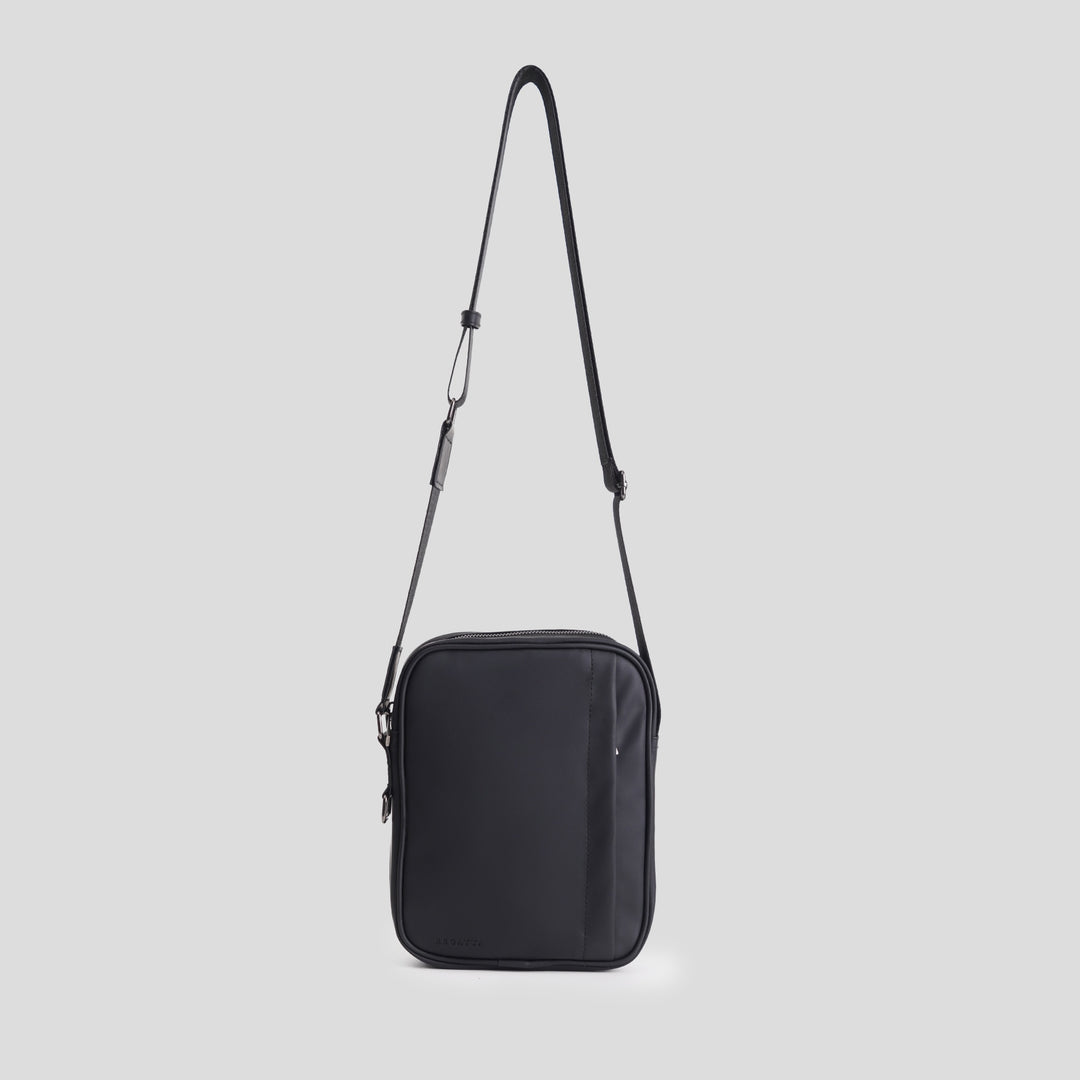 989859-Black (1).jpg