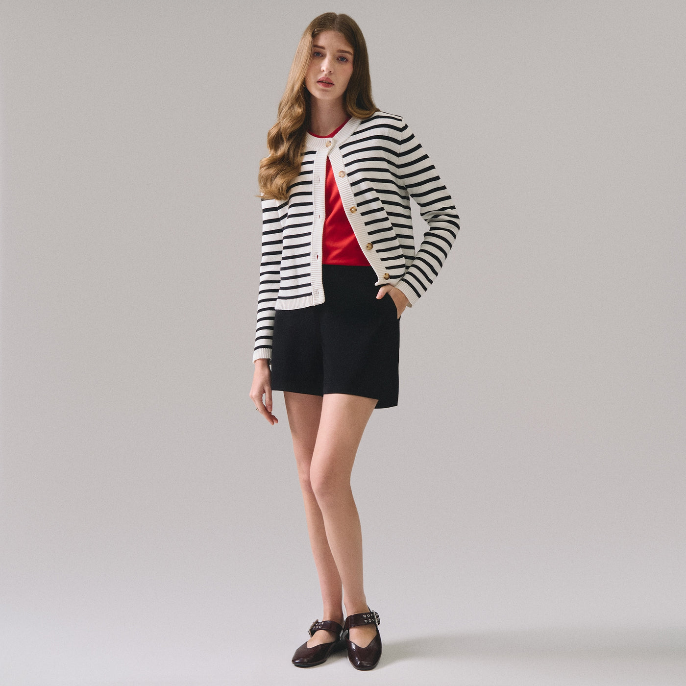 990668-Off White (1).jpg