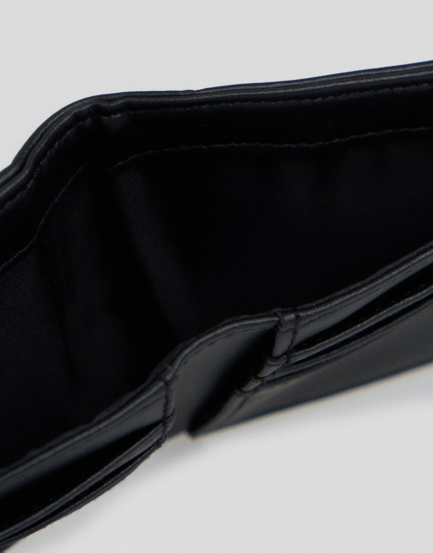 990706-Black (1).jpg