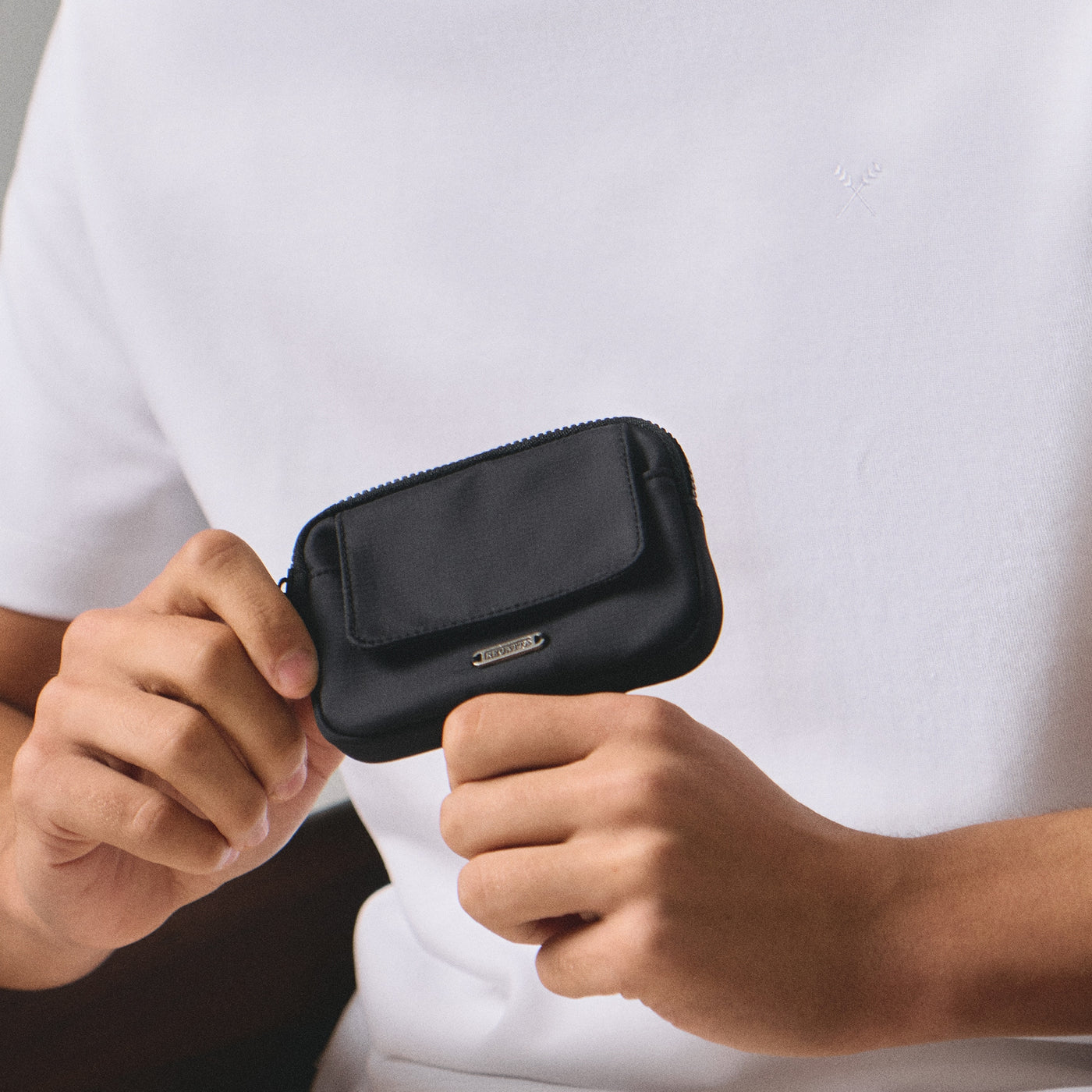 990773-Black (4).jpg