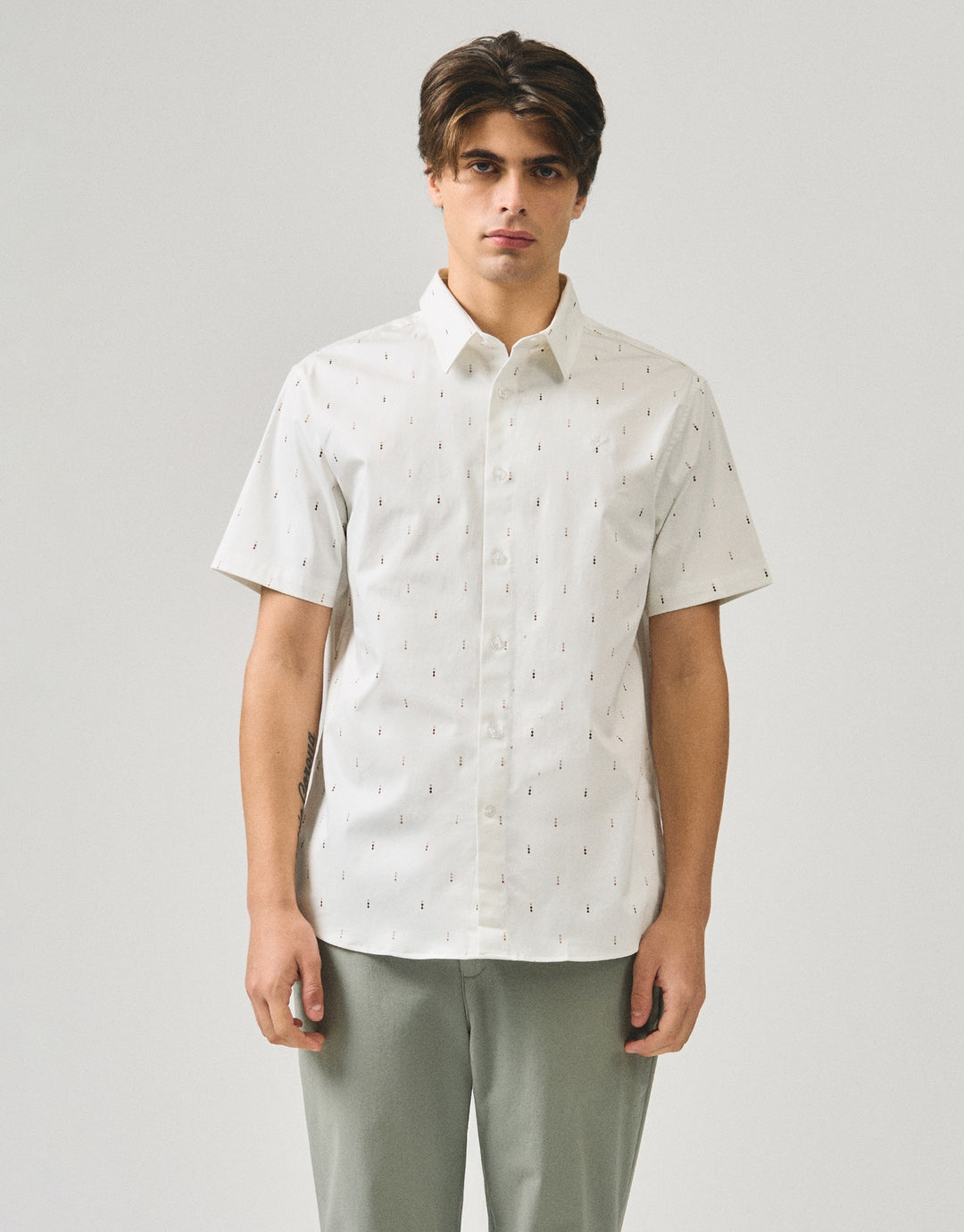 990870-Off White (2).jpg