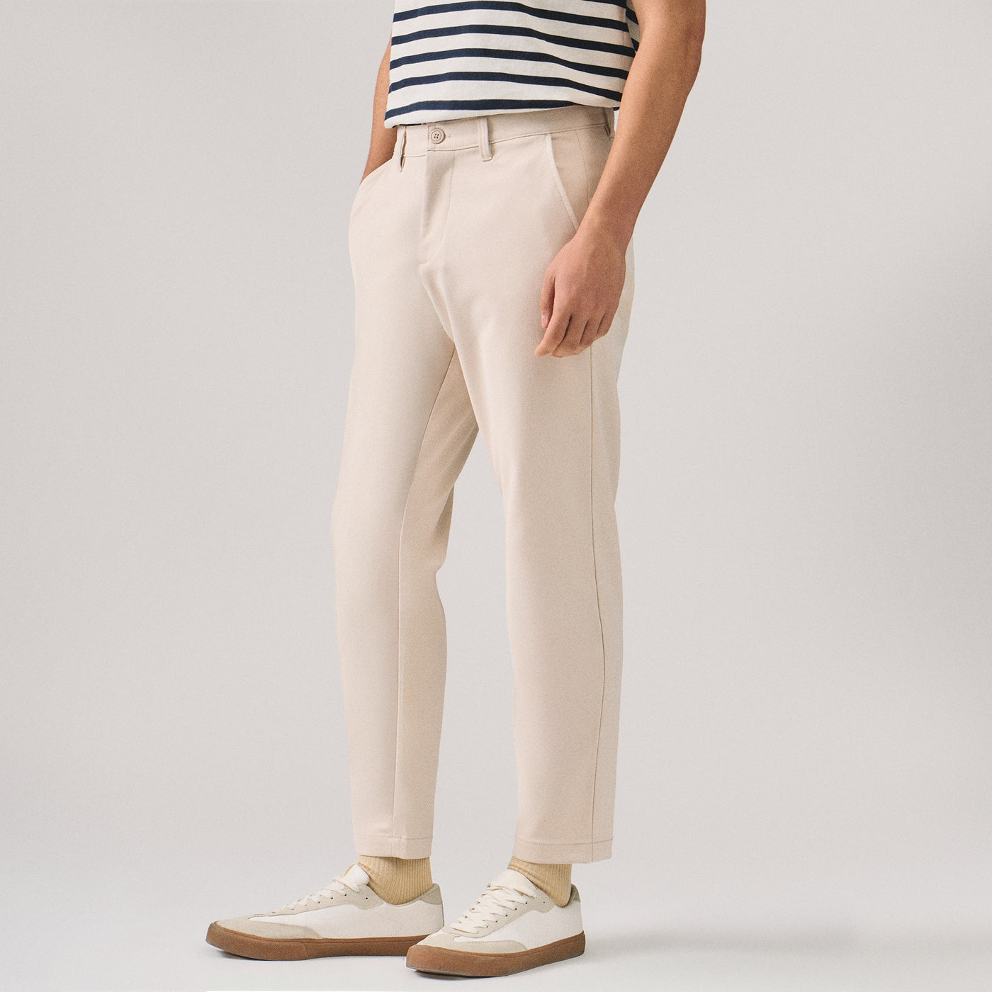 991023-Off White (1).jpg