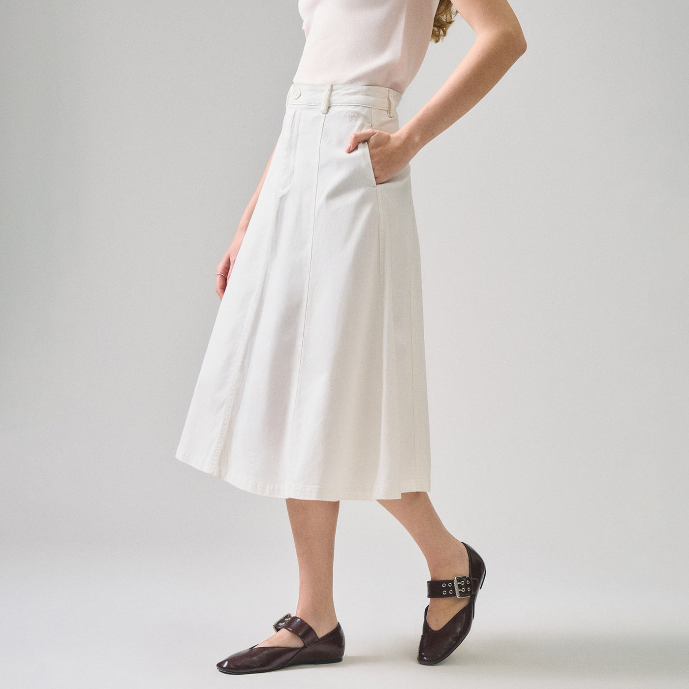 991346-White (3).jpg