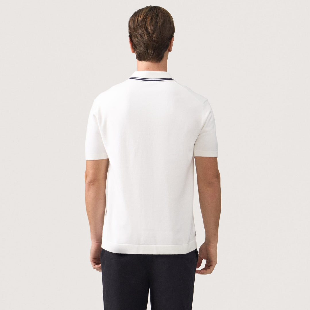 Regular Fit V-Placket Polo Shirt With Contrast Collar & Tipping In Textured Knit