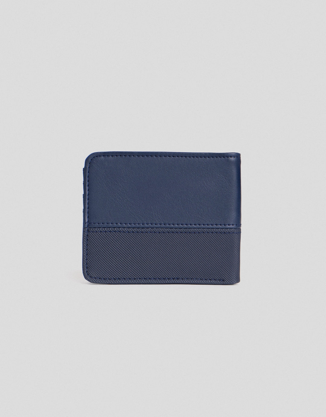 Bi-Fold Wallet With Metal Oar