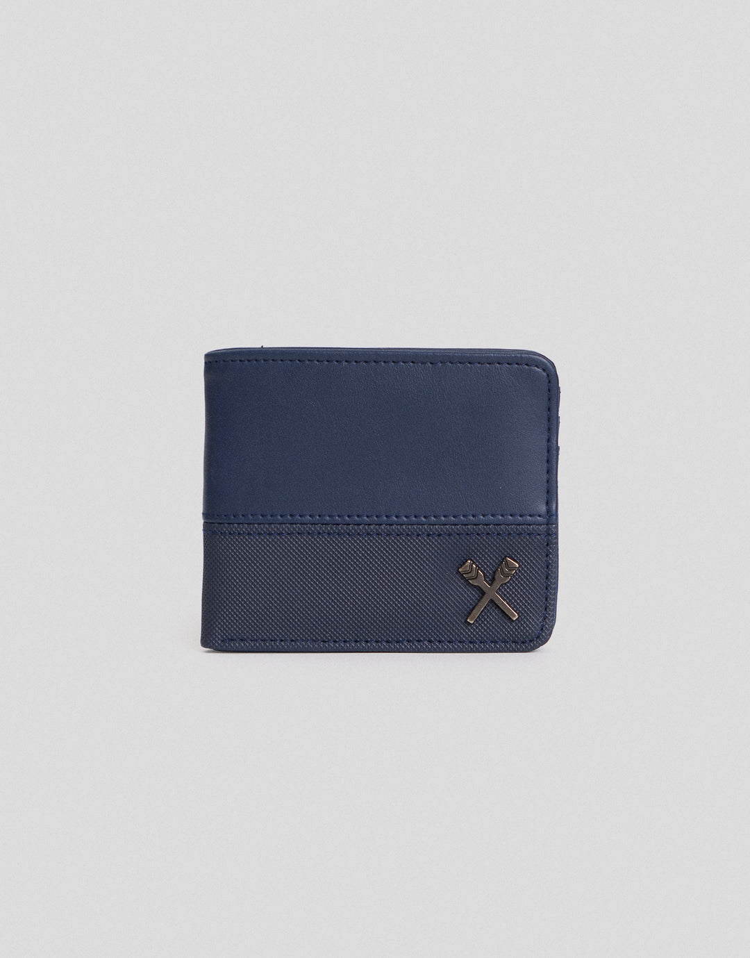 Bi-Fold Wallet With Metal Oar