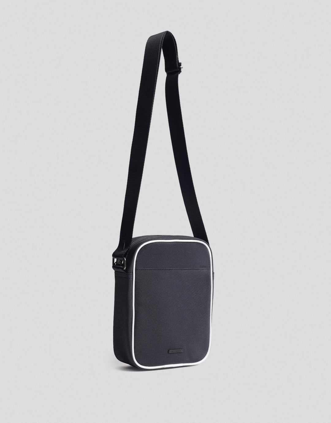 991770-Black (1).jpg