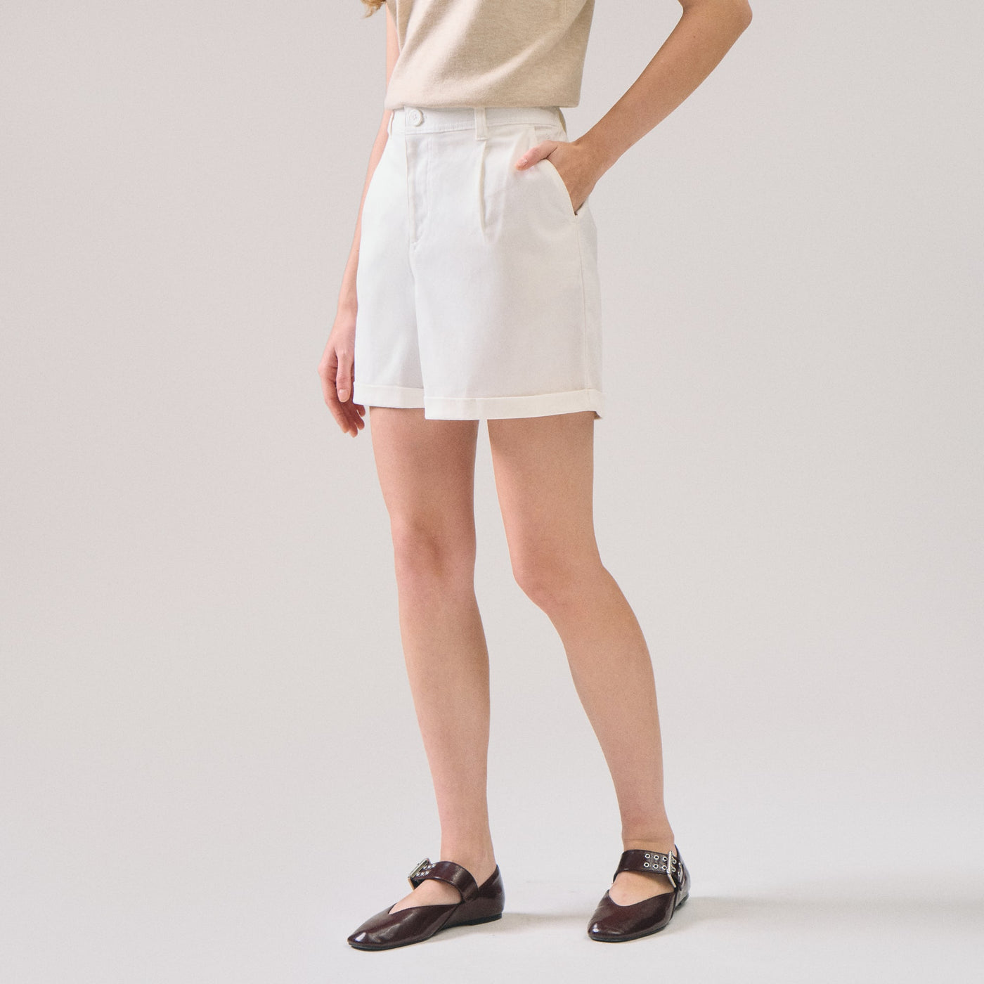 992640-White (4).jpg