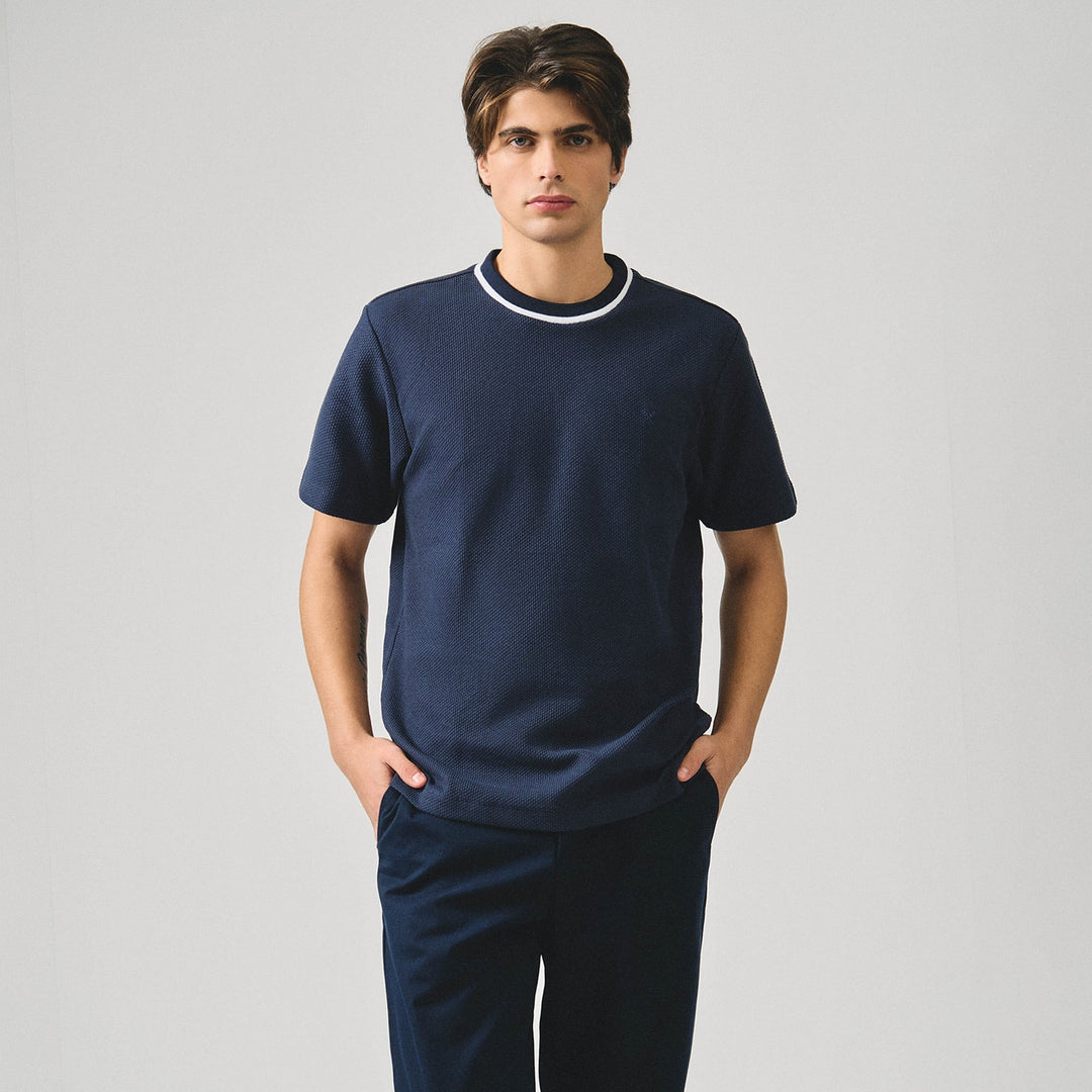 Regular Fit T-Shirt With Contrast Piping Detail In Textured Knit