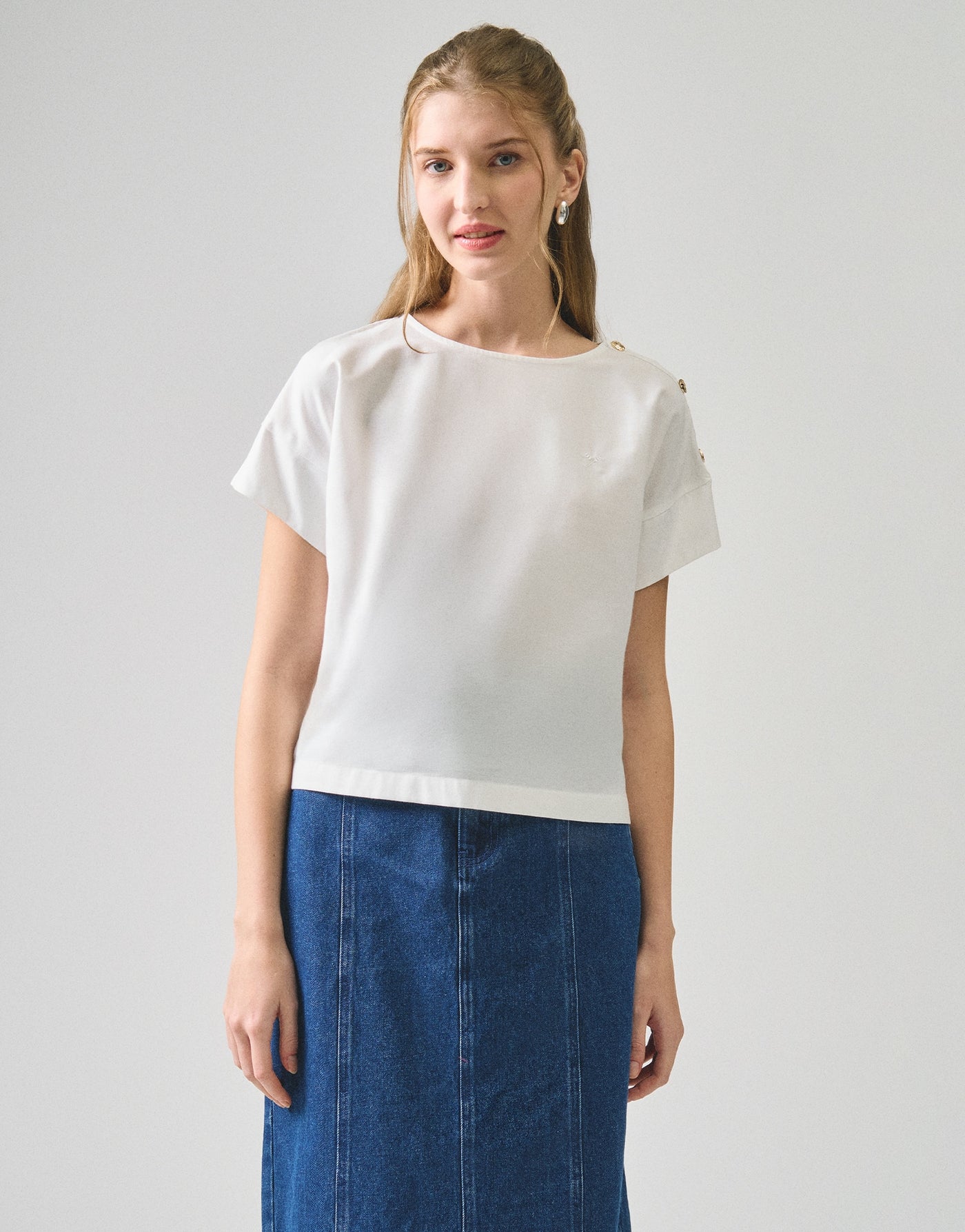 992997-Off White (6).jpg