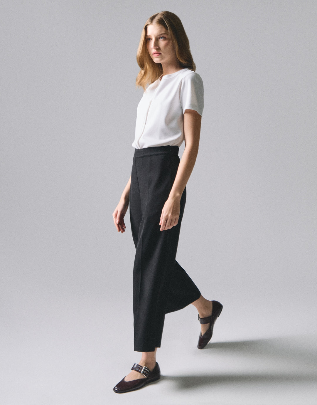 993008-Off White (1).jpg