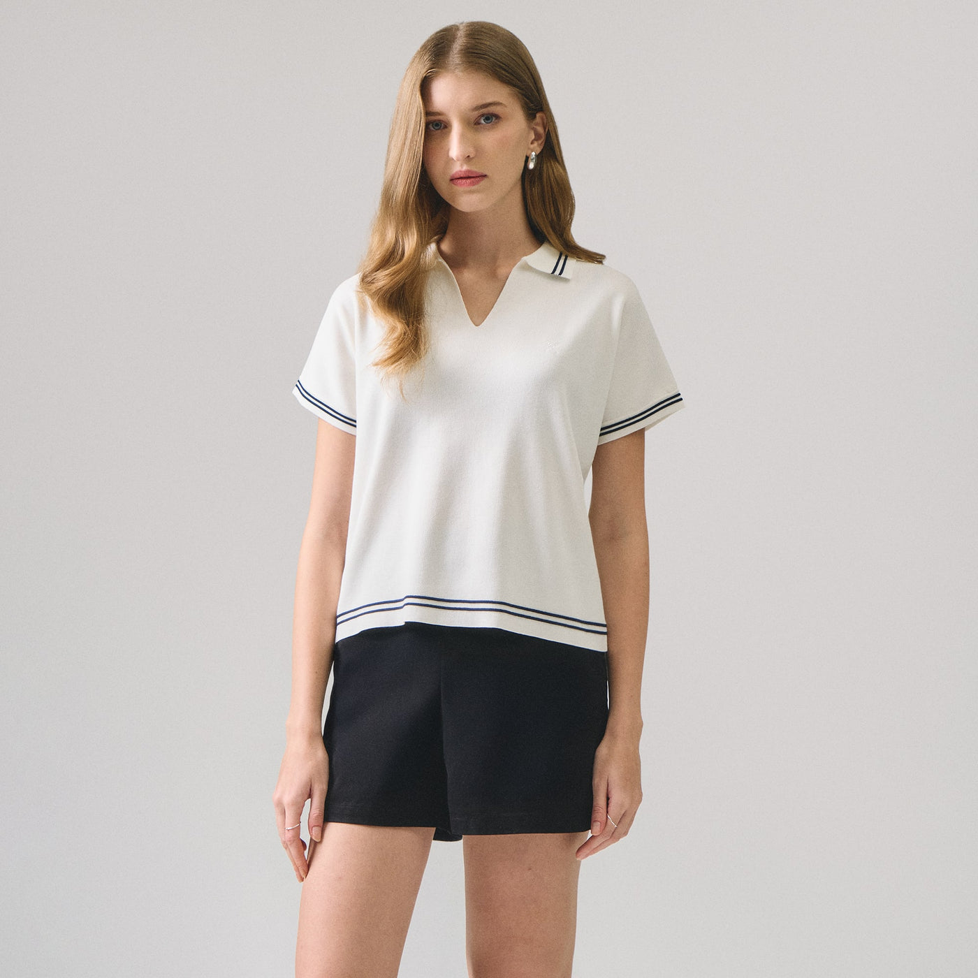 993132-Off White (1).jpg