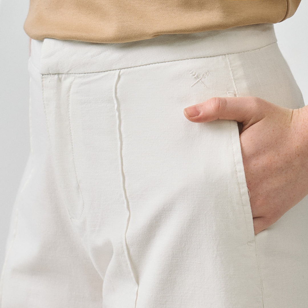 994588-Off White (3).jpg