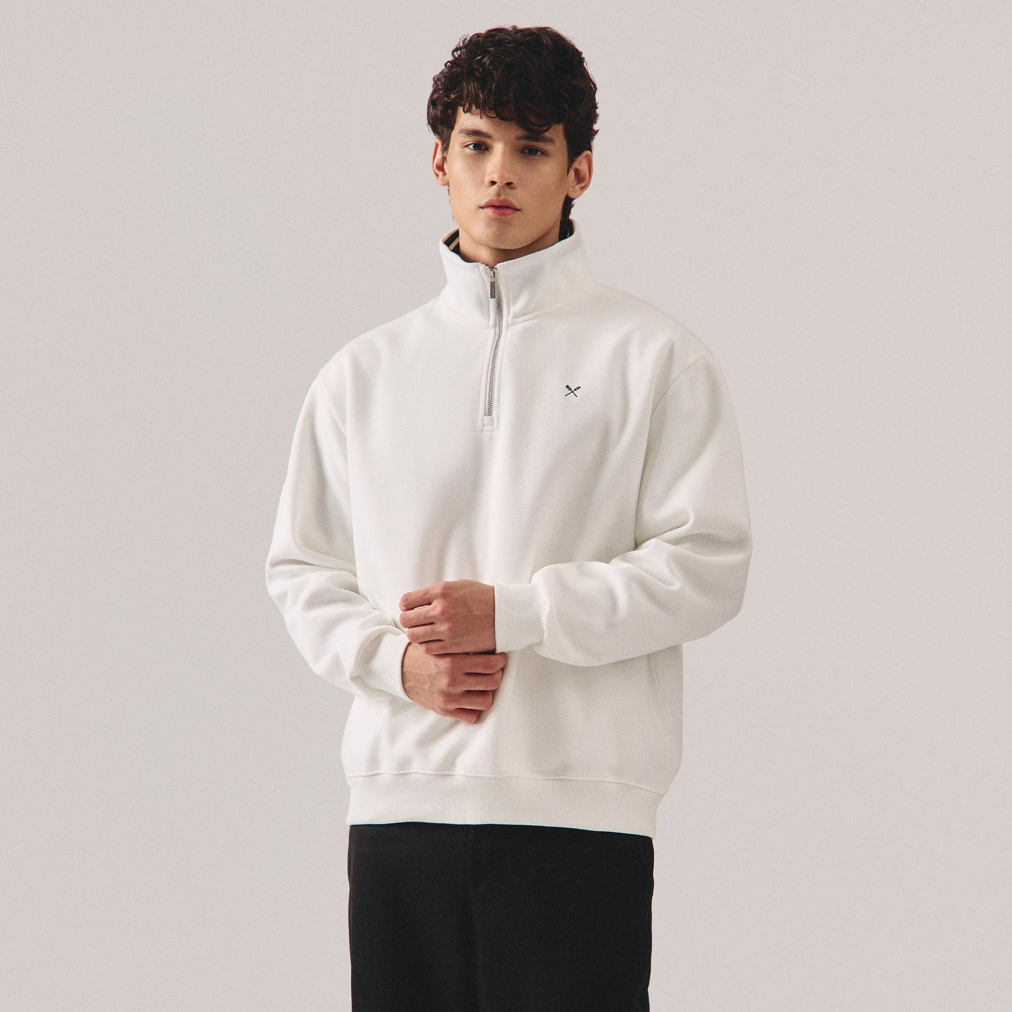 996528-Off White (4).jpg
