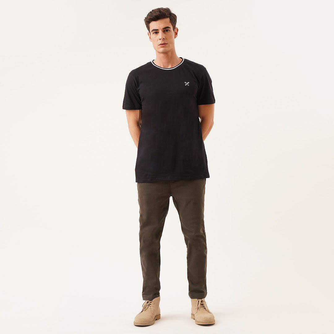 Tee With Contrast Neck Ribbing