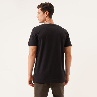 Tee With Contrast Neck Ribbing