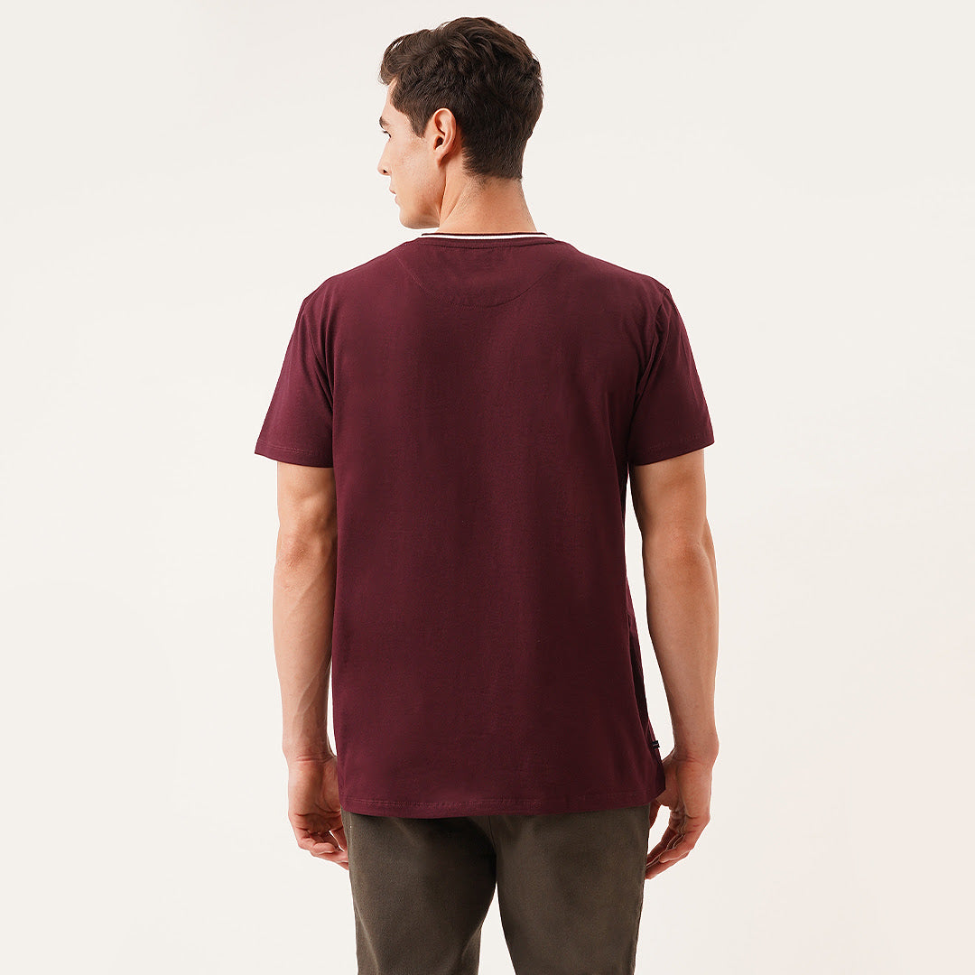 Tee With Contrast Neck Ribbing