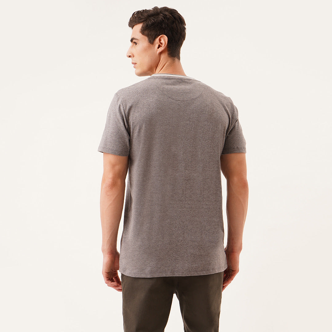 Tee With Contrast Neck Ribbing