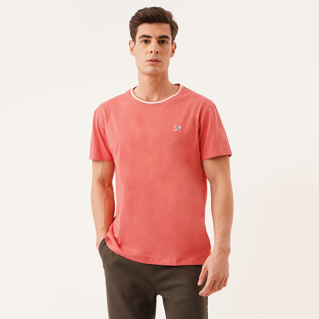 Tee With Contrast Neck Ribbing