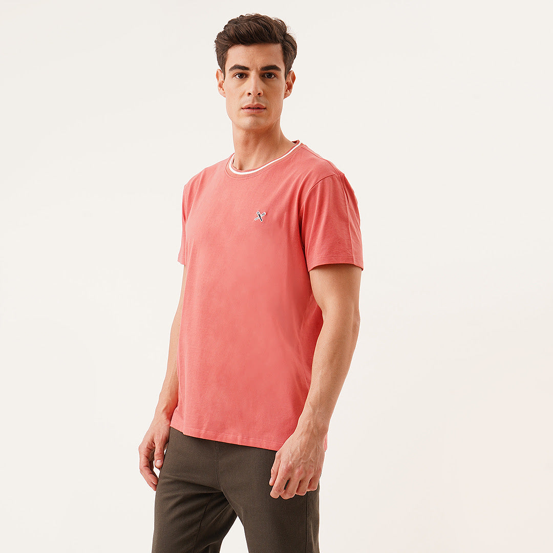 Tee With Contrast Neck Ribbing