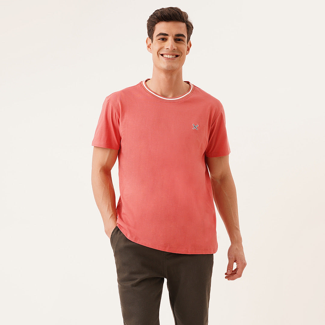 Tee With Contrast Neck Ribbing