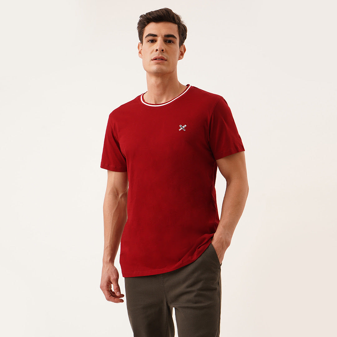 Tee With Contrast Neck Ribbing