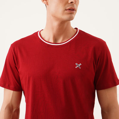 Tee With Contrast Neck Ribbing