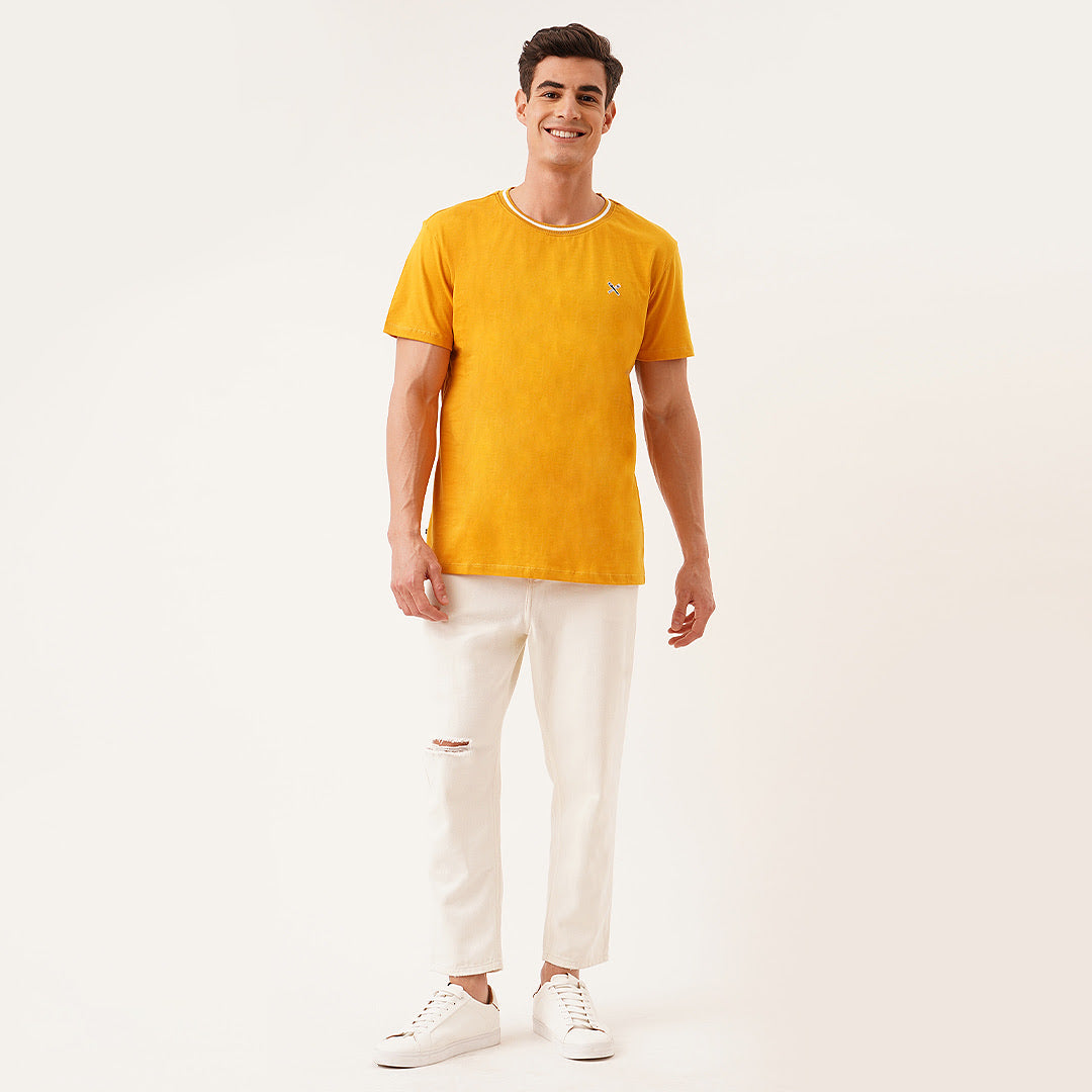 Tee With Contrast Neck Ribbing