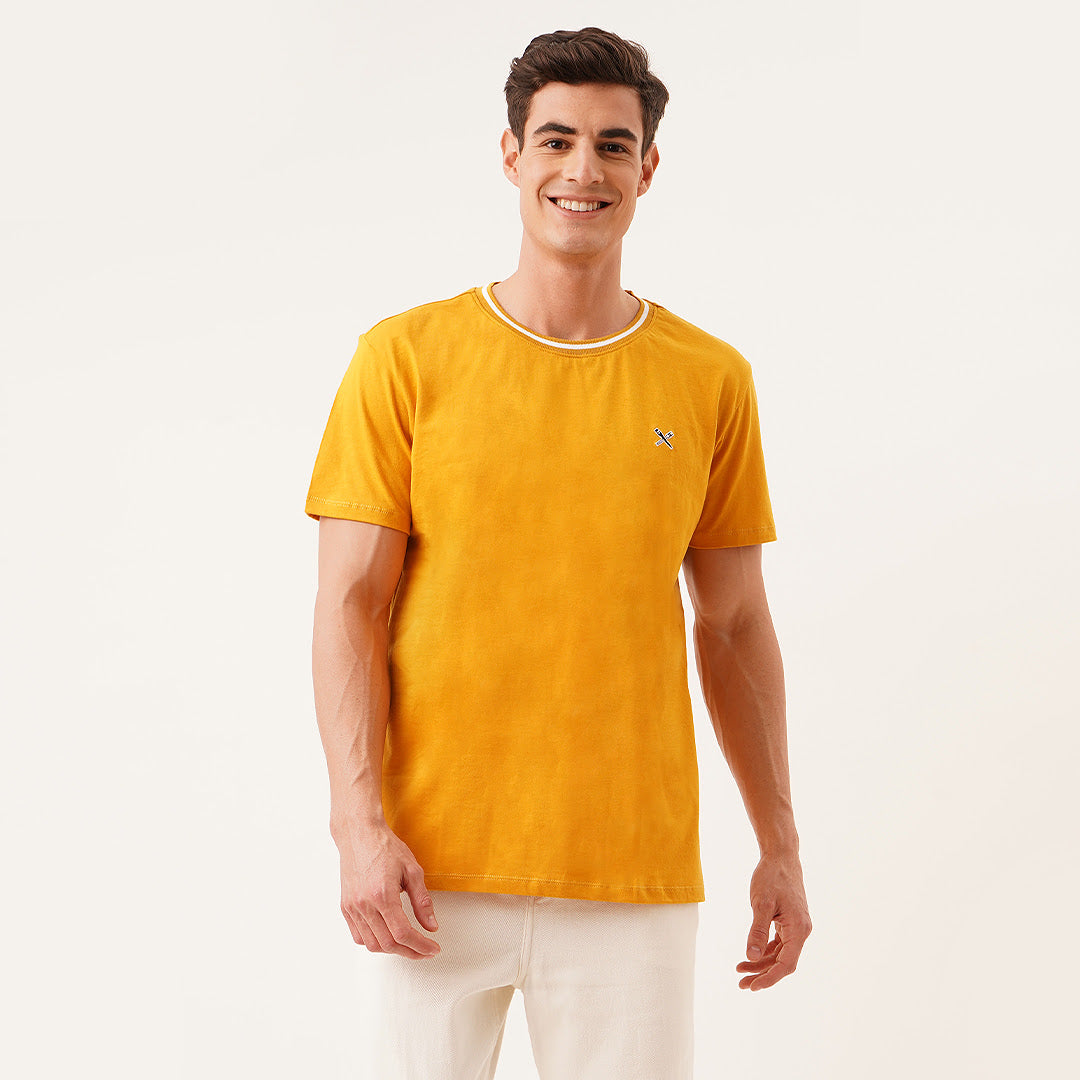 Tee With Contrast Neck Ribbing