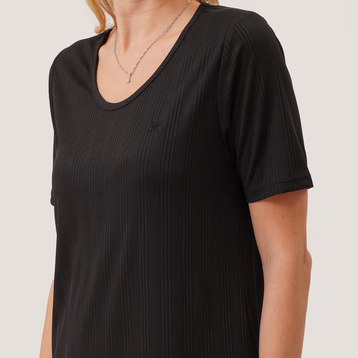 978006-Black (2).jpg